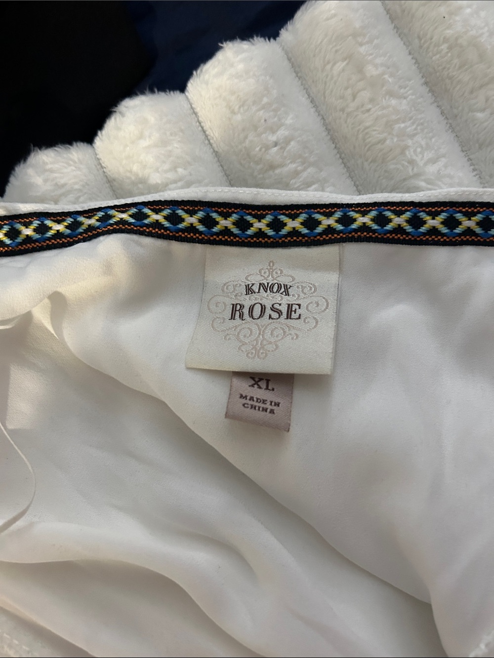 Knox Rose White Swiss Dot V-Neck Midi Dress with Lace Bands - Picture 6 of 7